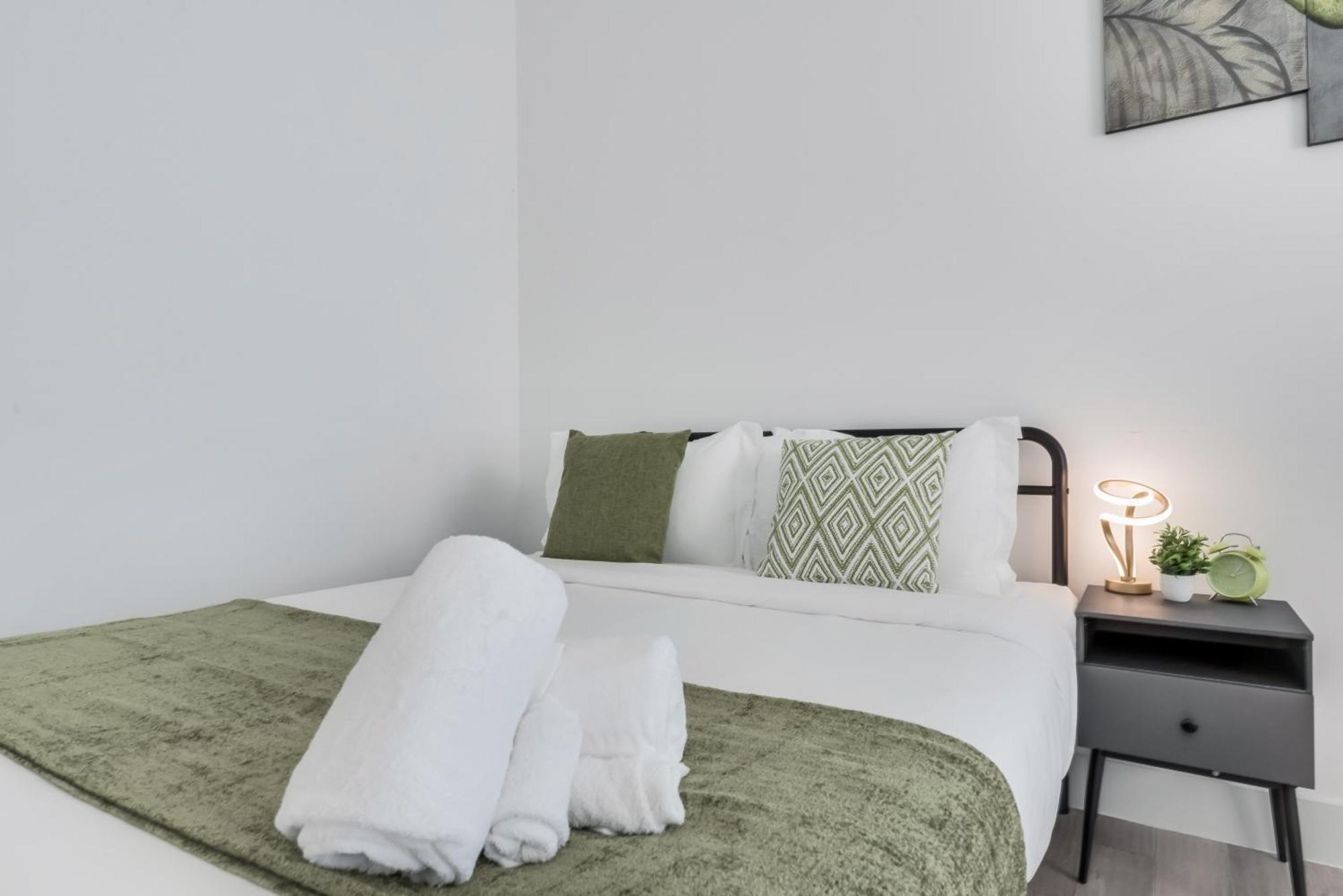 Contemporary 2Br I Gym I Parking I Workspace ダラス エクステリア 写真