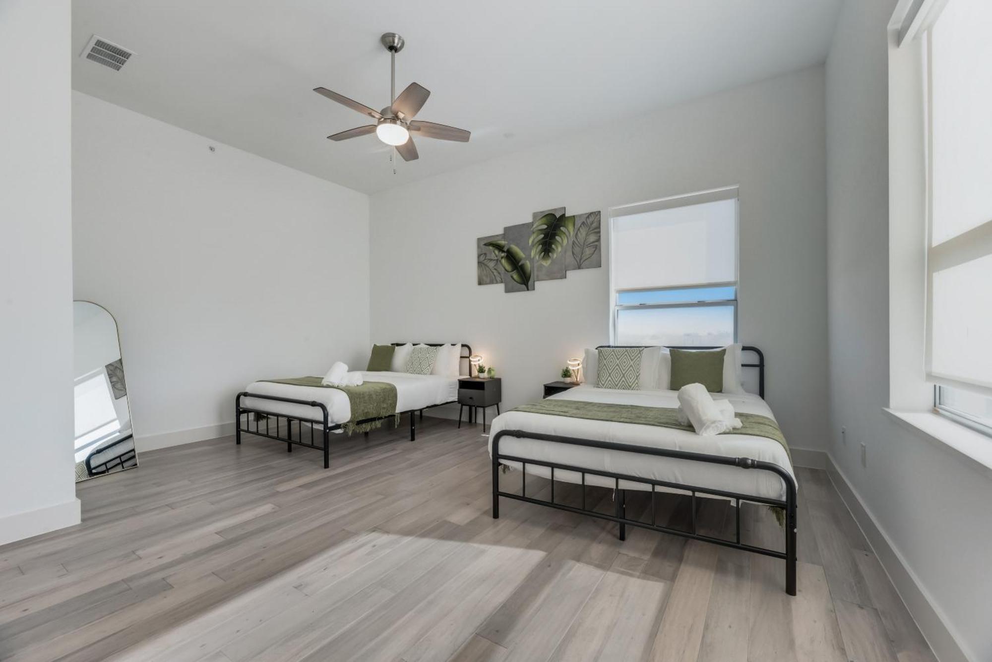 Contemporary 2Br I Gym I Parking I Workspace ダラス エクステリア 写真
